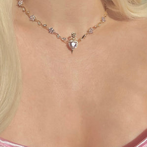 Snow White and Huntsman flower Necklace~